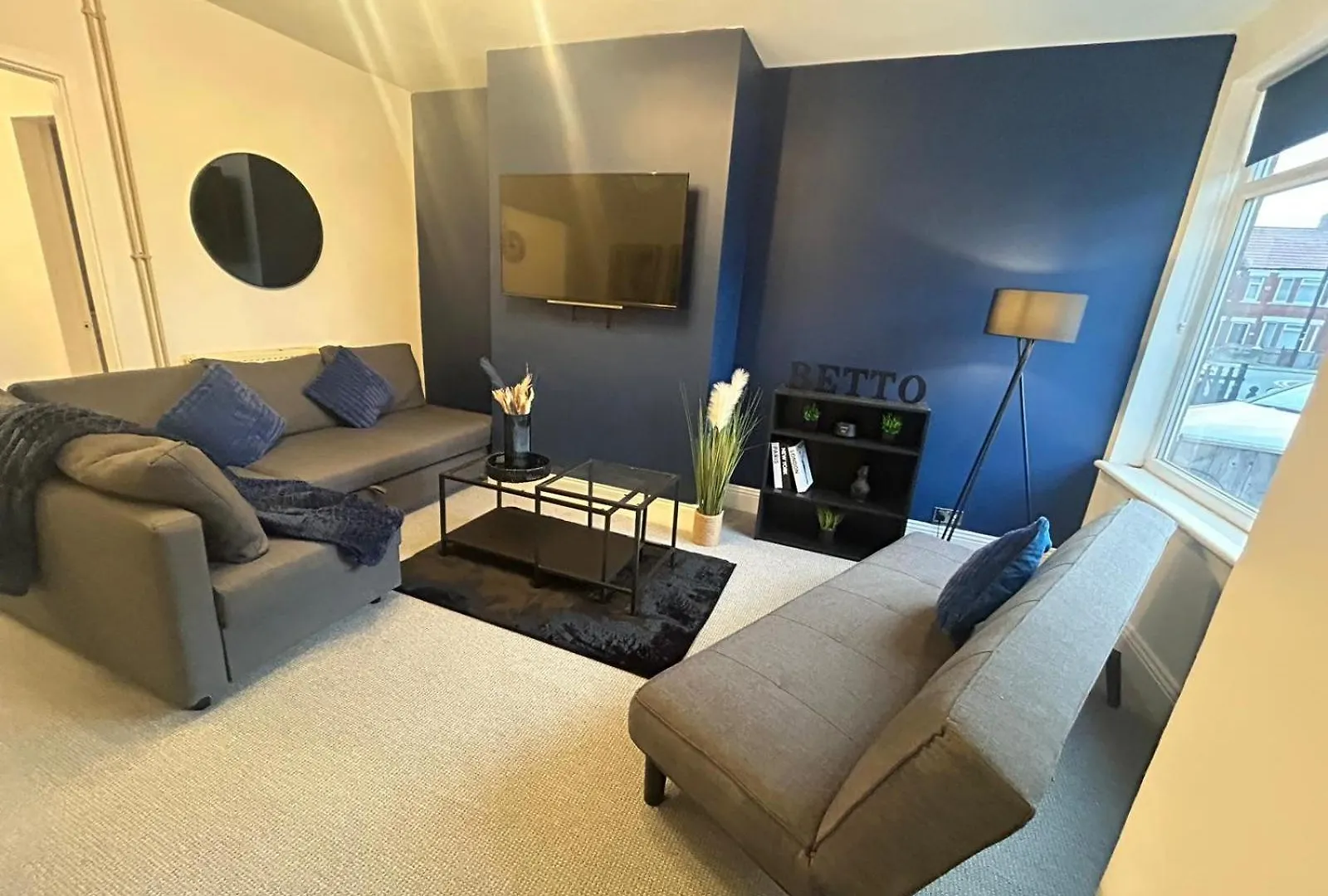 Holiday home 3 Bedroom Perfect Guest Home Sleeps 7 With Parking, Hu3 Kingston upon Hull