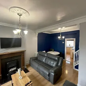 Holiday home Beautiful 2 Bed House Near Centre - 5g Wifi, Kingston upon Hull